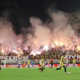 Torcida nije zaboravila prizore iz Praga: Zapalili transparent pa poslali brutalnu poruku
