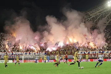 Torcida nije zaboravila prizore iz Praga: Zapalili transparent pa poslali brutalnu poruku